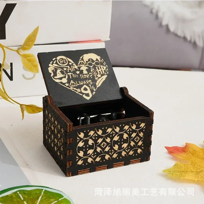 Anime Themed Hand-cranked Musi - Chisel Set Wood recension och pris